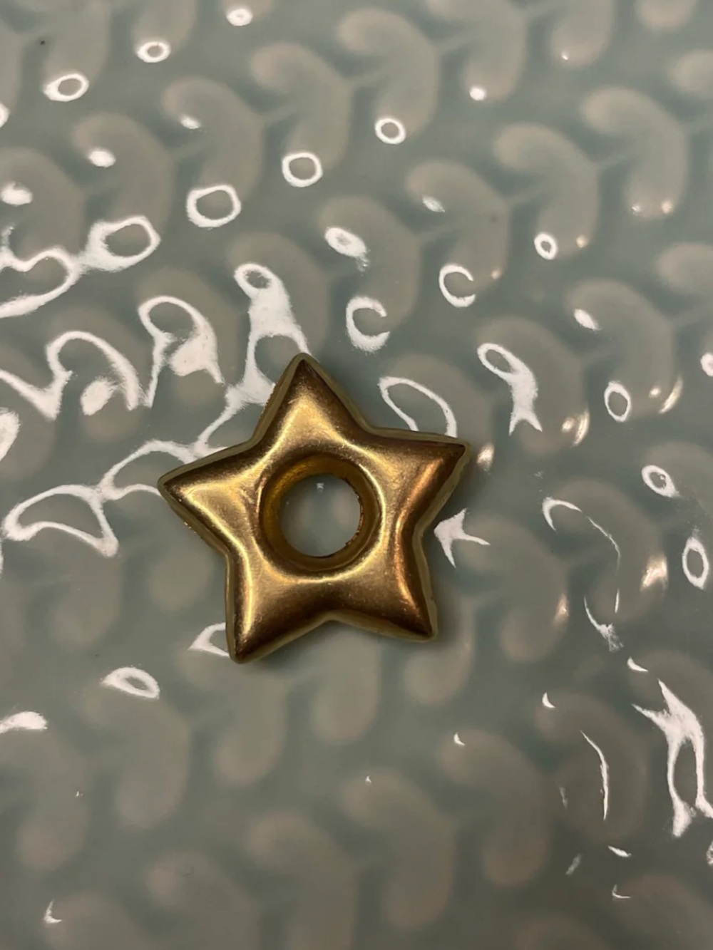 Vintage 14K puffy star pendant/charm